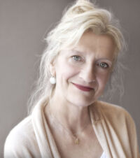 Elizabeth Strout © Leonardo Cendamo Higher Res with credit